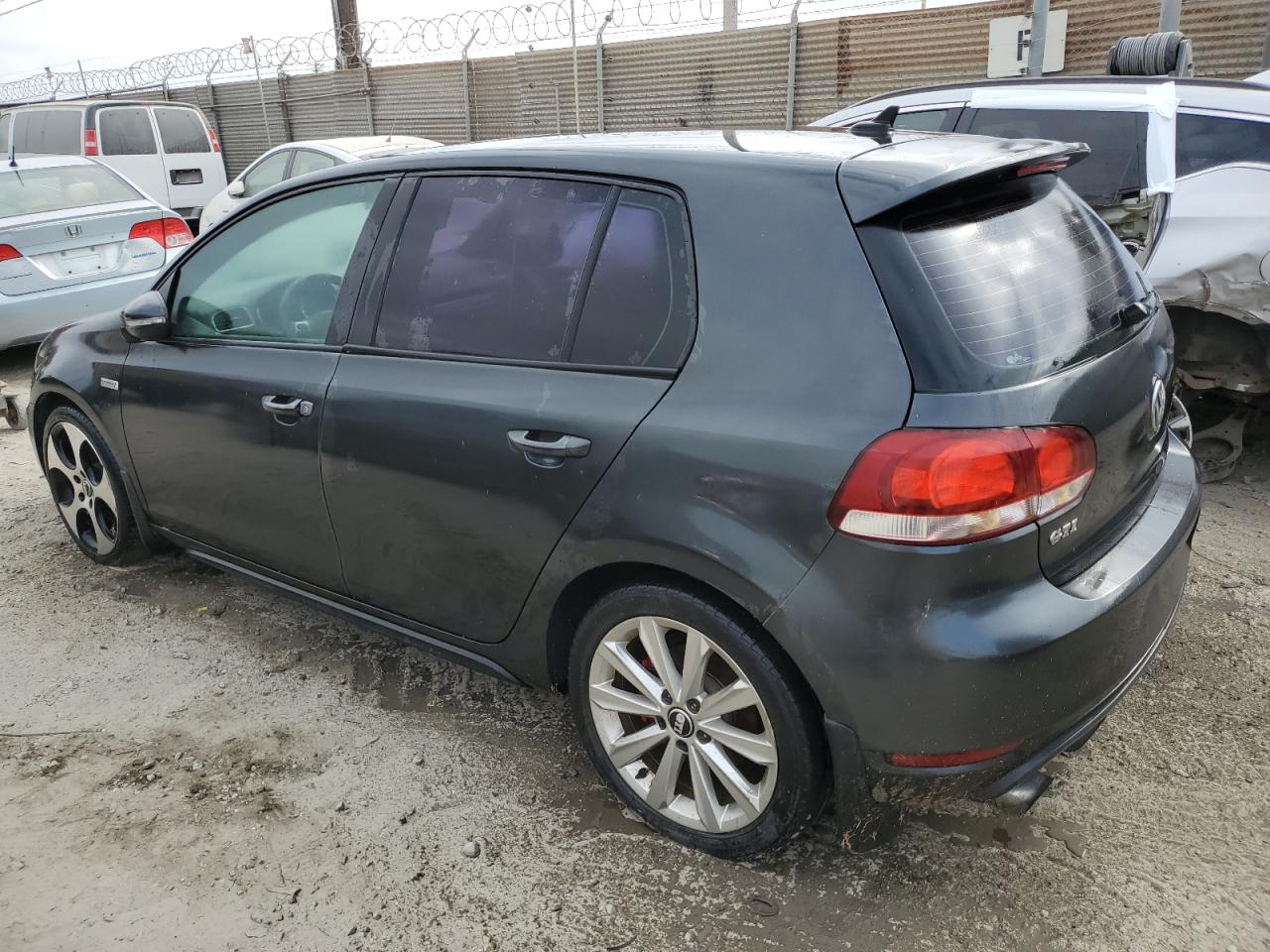 VOLKSWAGEN GOLF GTI