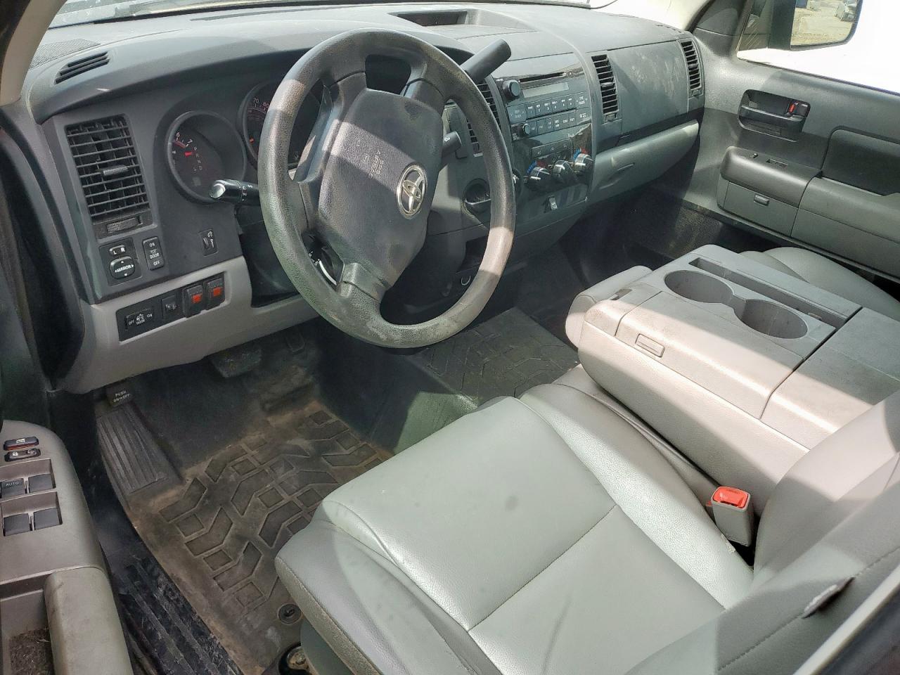 TOYOTA TUNDRA DOUBLE CAB SR5
