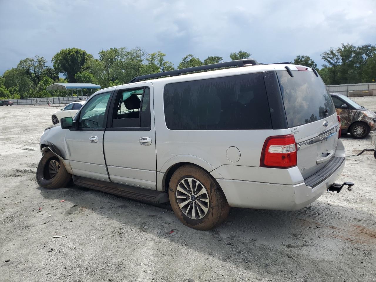 FORD EXPEDITION EL XLT