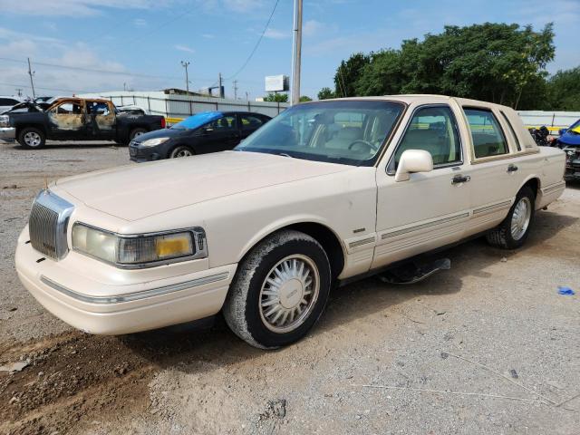 LINCOLN TOWN CAR