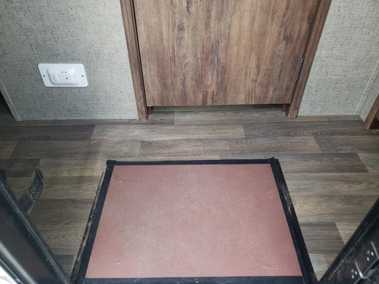 Lot #3302728125 2017 KEYSTONE COUGAR