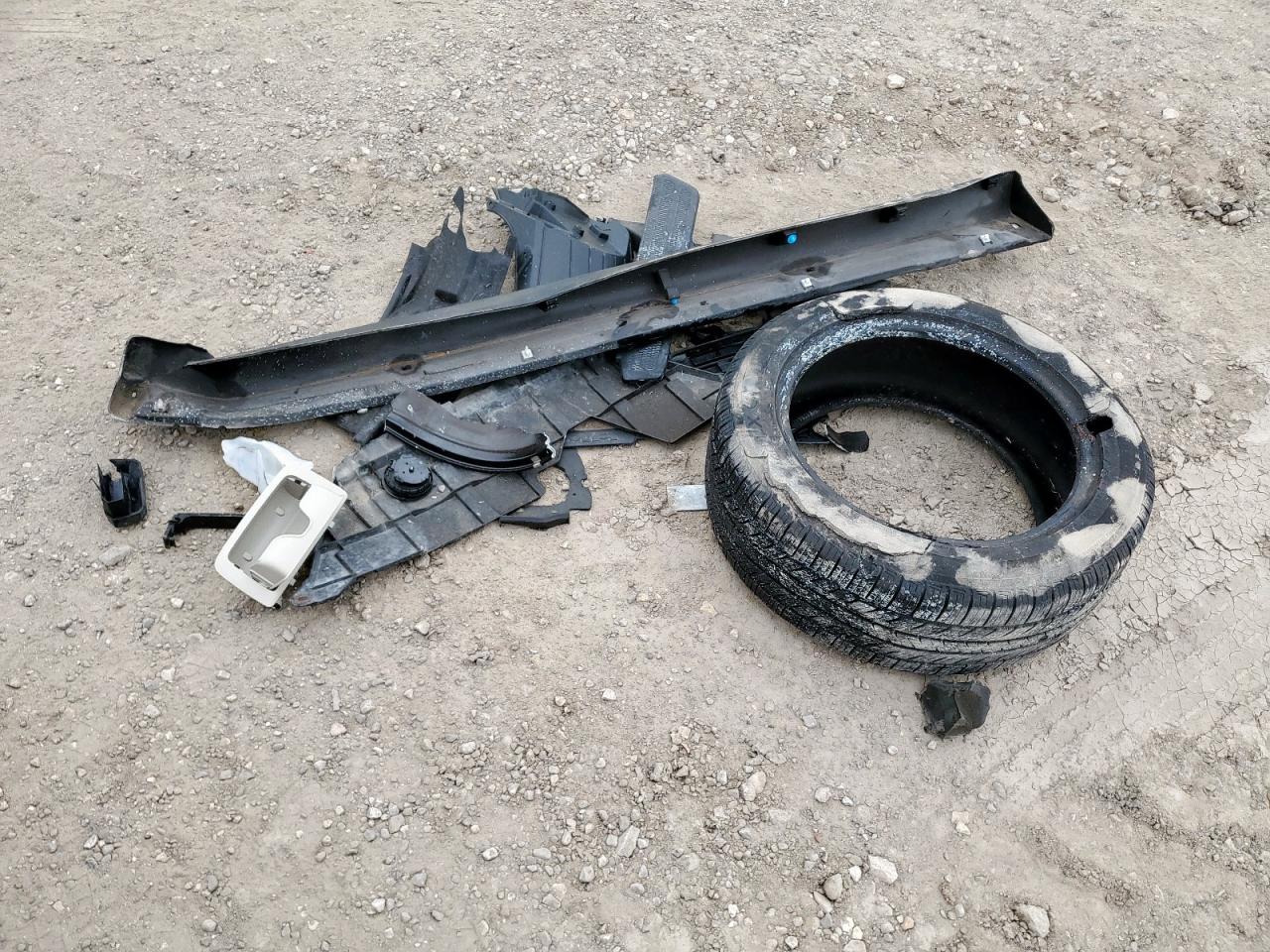 MITSUBISHI OUTLANDER SE