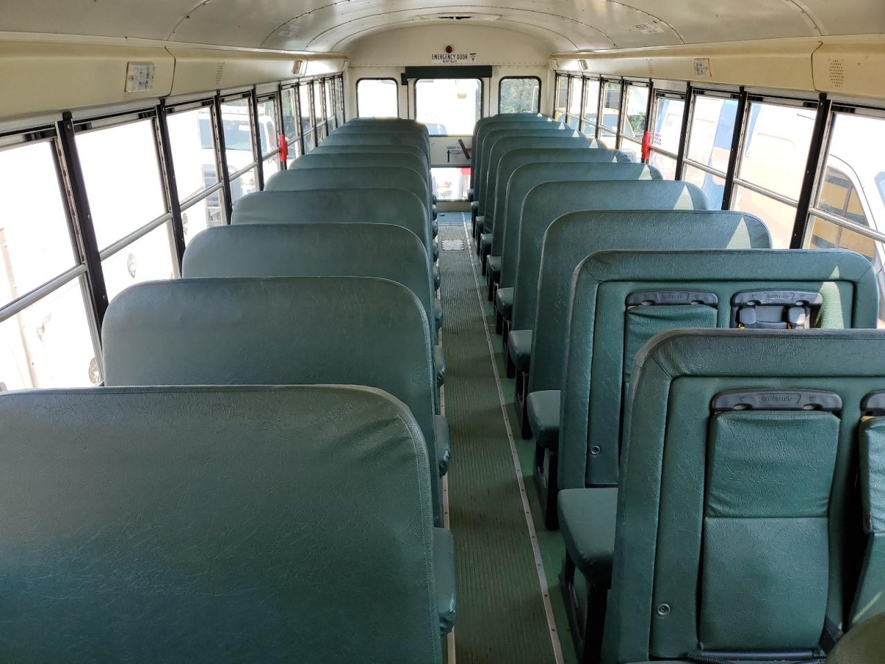 Lot #3208785373 2014 IC CORPORATION 3000 CE