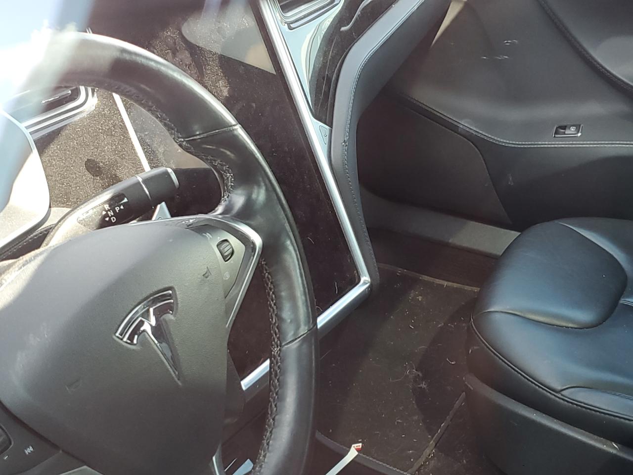 TESLA MODEL S 85D