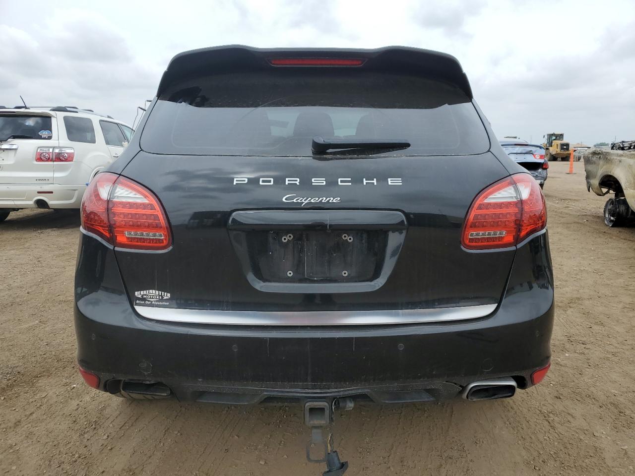 PORSCHE CAYENNE S HYBRID