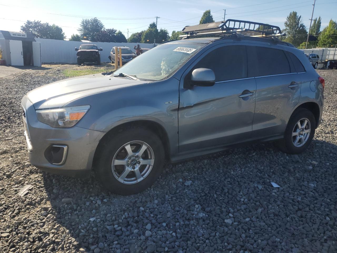 MITSUBISHI OUTLANDER SE
