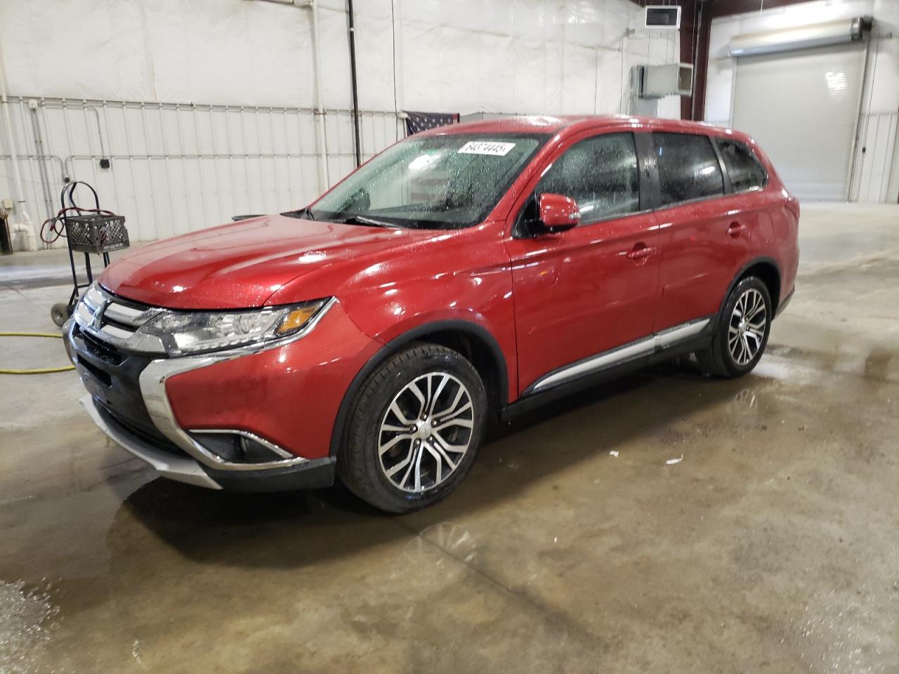 MITSUBISHI OUTLANDER SE