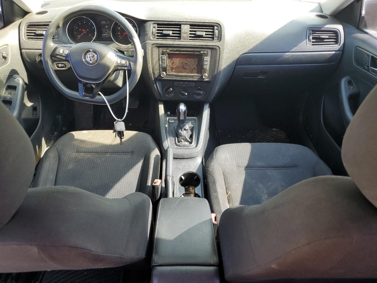 VOLKSWAGEN JETTA BASE