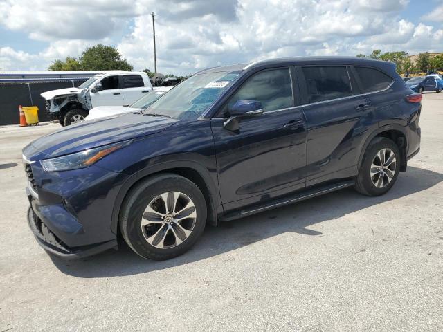 TOYOTA HIGHLANDER
