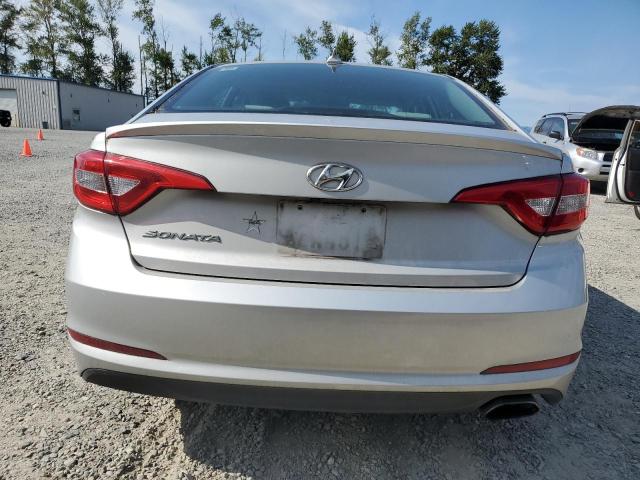 2016 HYUNDAI SONATA SE 5NPE24AF3GH296543
