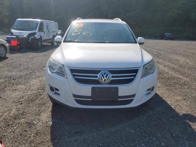2011 VOLKSWAGEN TIGUAN S - WVGAV7AXXBW551560