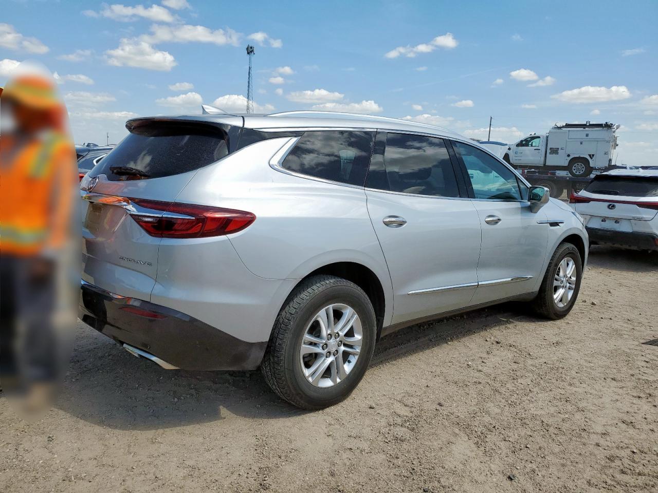 BUICK ENCLAVE ESSENCE