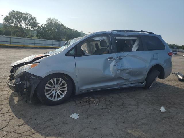 TOYOTA SIENNA XLE