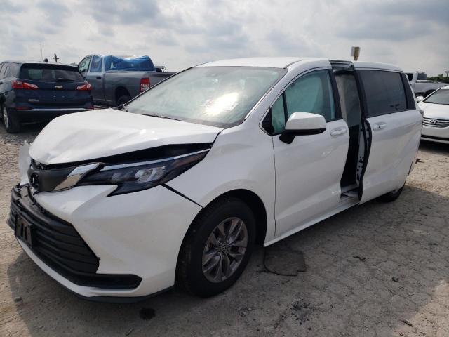 TOYOTA SIENNA LE