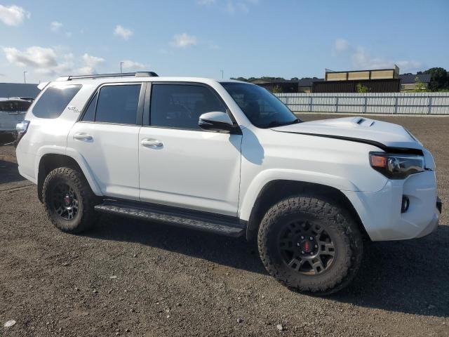 2019 TOYOTA 4RUNNER SR JTEBU5JR5K5690112
