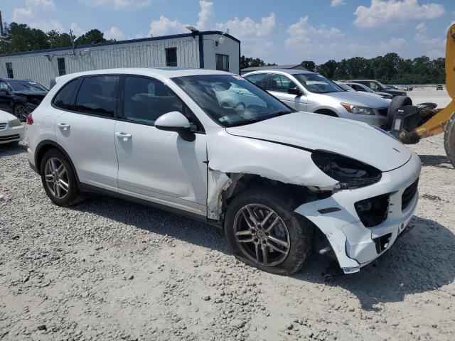 2016 PORSCHE CAYENNE - WP1AA2A23GKA38011