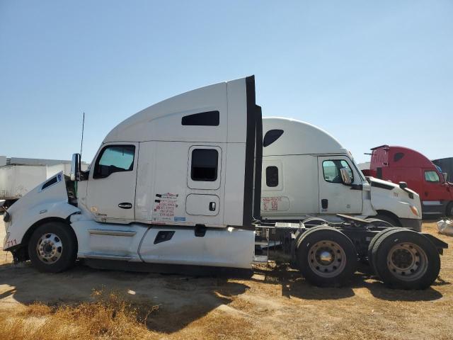 KENWORTH CONSTRUCTI 2020 white  diesel 1XKYDP9X4LJ387641 photo #4