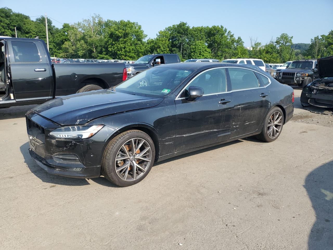 VOLVO S90 T5 MOMENTUM