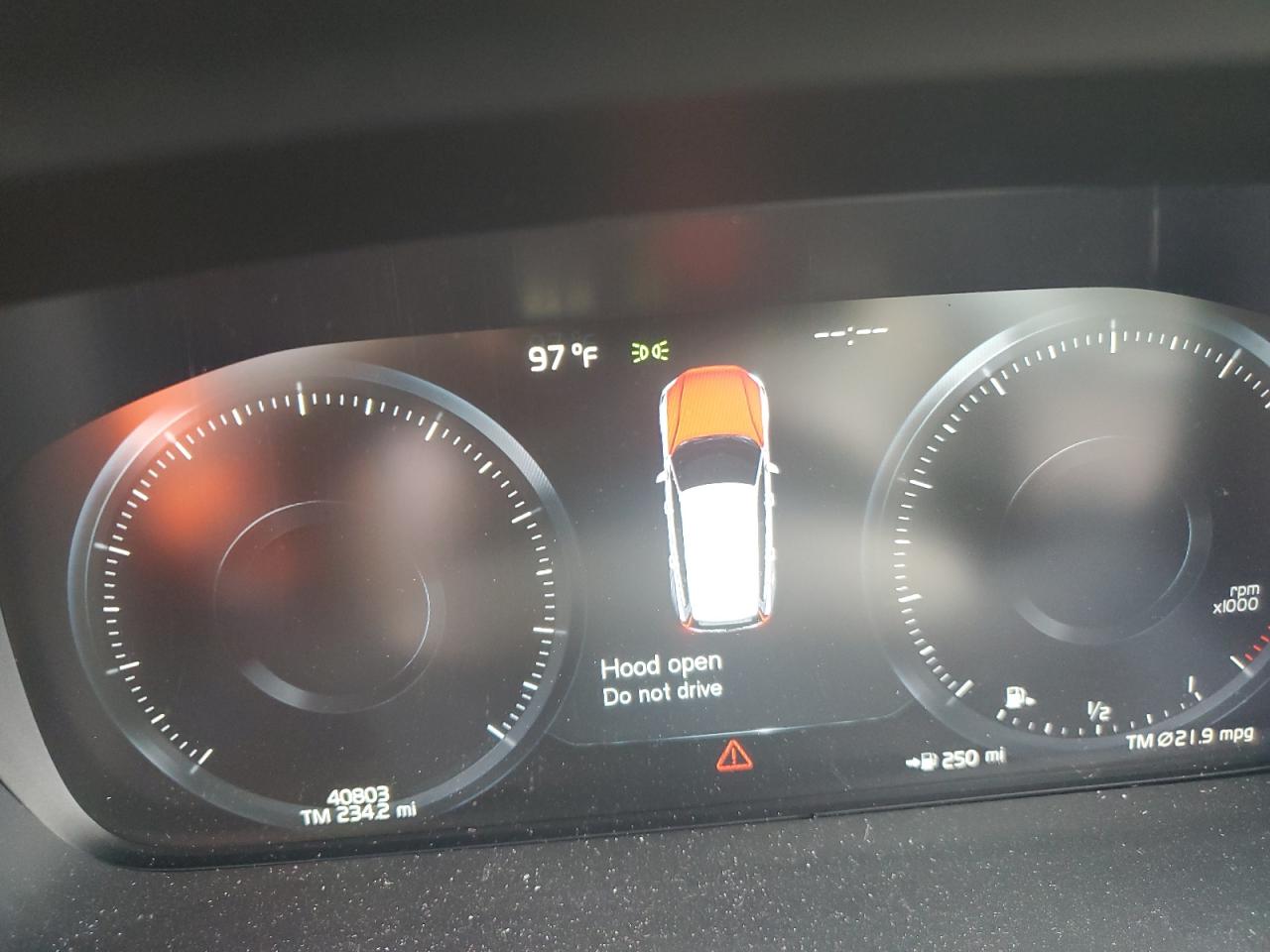 VOLVO V60 T5 MOMENTUM