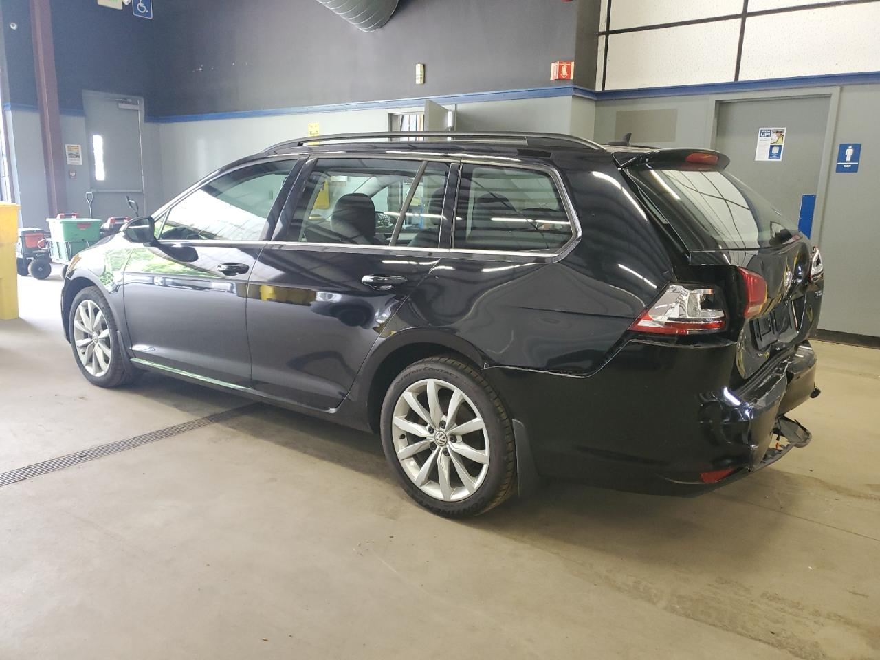 VOLKSWAGEN GOLF SPORTSVAN S