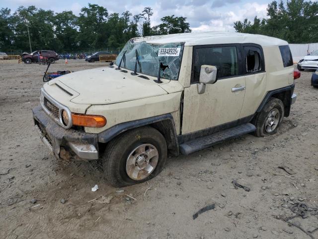 TOYOTA FJ CRUISER