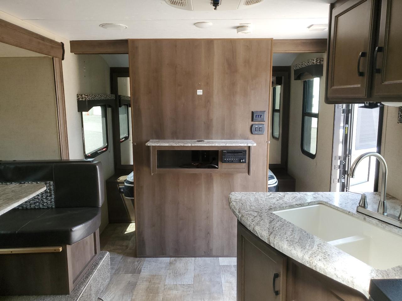 Lot #3287334987 2017 KZ CONNECT