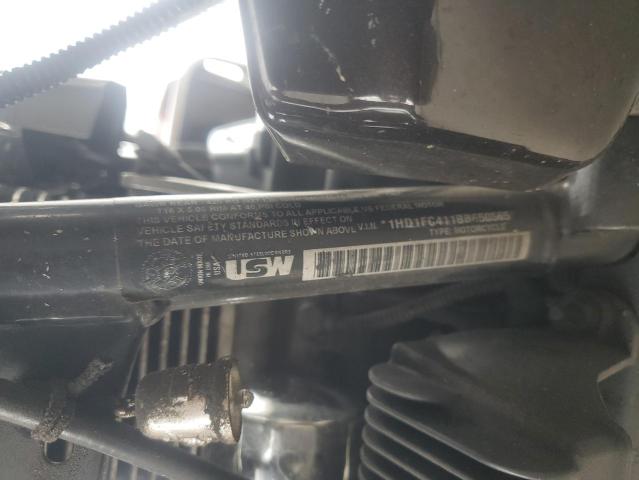 2011 HARLEY-DAVIDSON FLHTCU 1HD1FC411BB650565