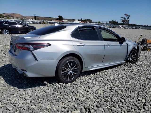 2022 TOYOTA CAMRY SE 4T1G11AK3NU670381