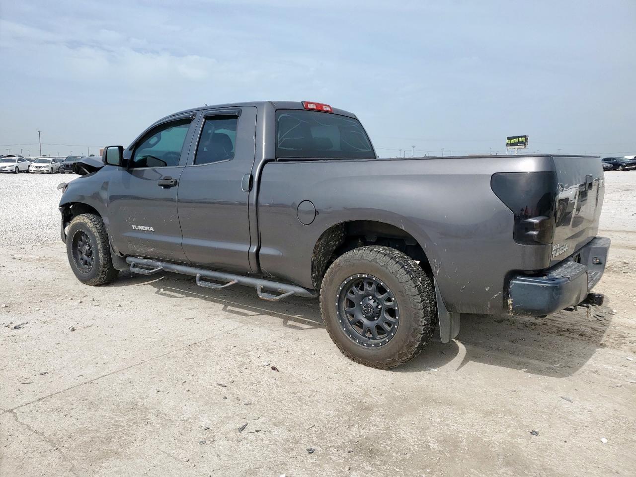 TOYOTA TUNDRA DOUBLE CAB SR5