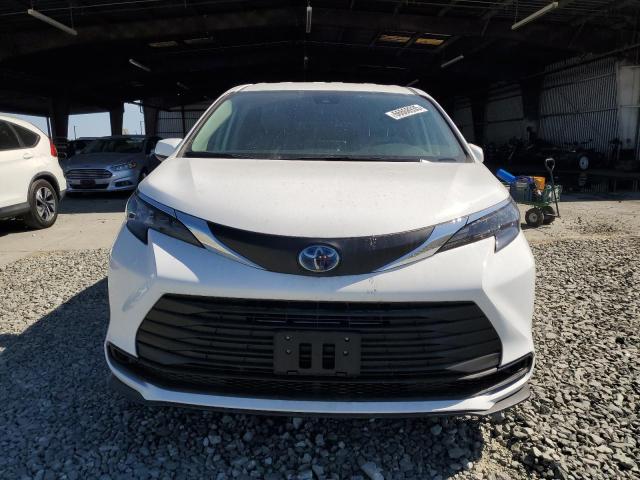2024 TOYOTA SIENNA LE 5TDKRKEC0RS220925