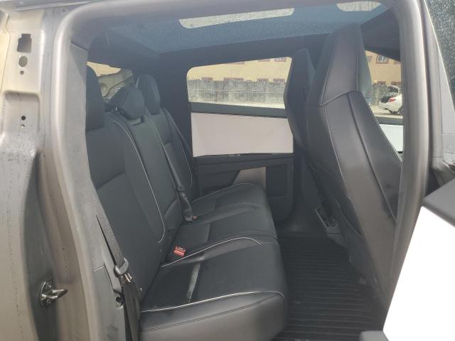 2024 TESLA CYBERTRUCK 7G2CEHED1RA020677