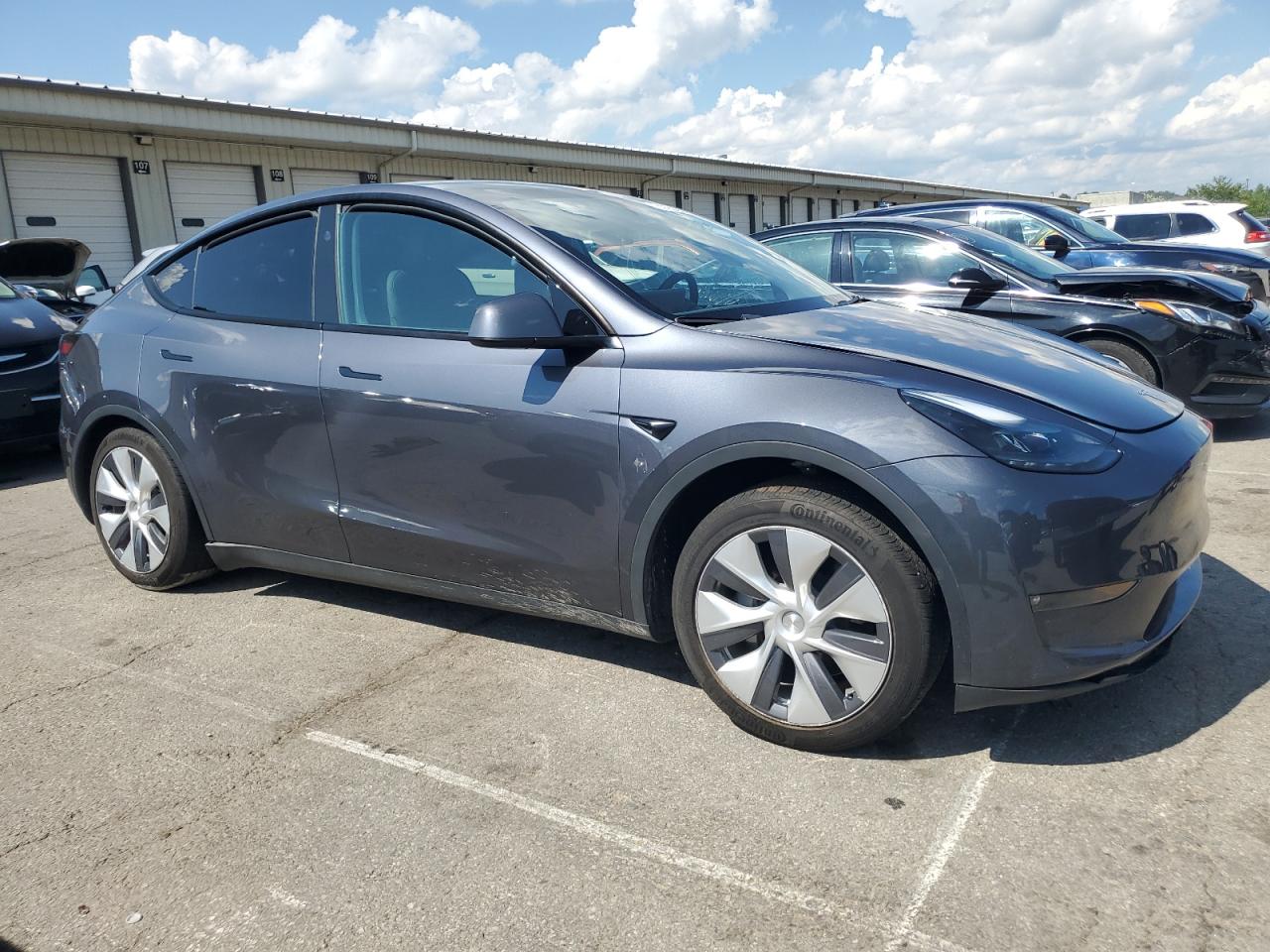 TESLA MODEL Y