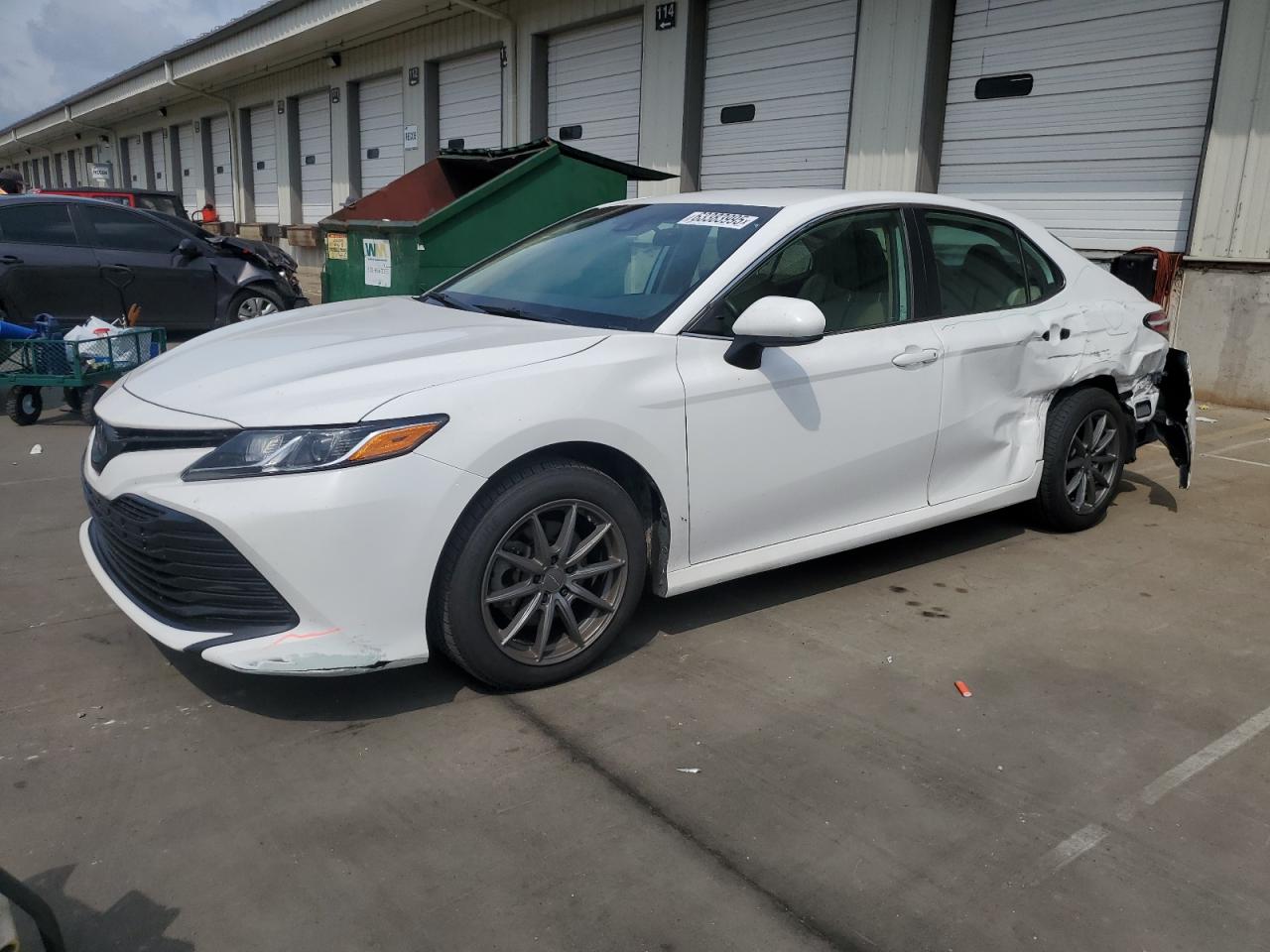 TOYOTA CAMRY LE