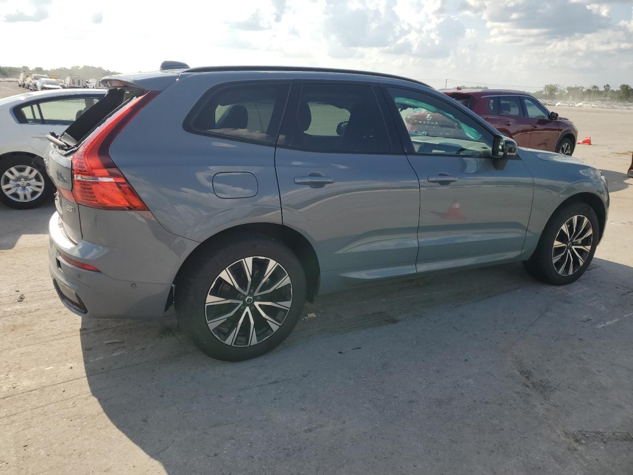 VOLVO XC60 PLUS
