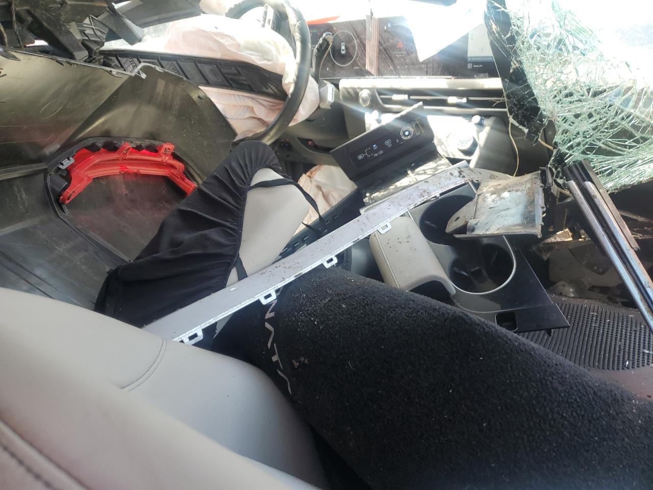 HYUNDAI SONATA HYBRID