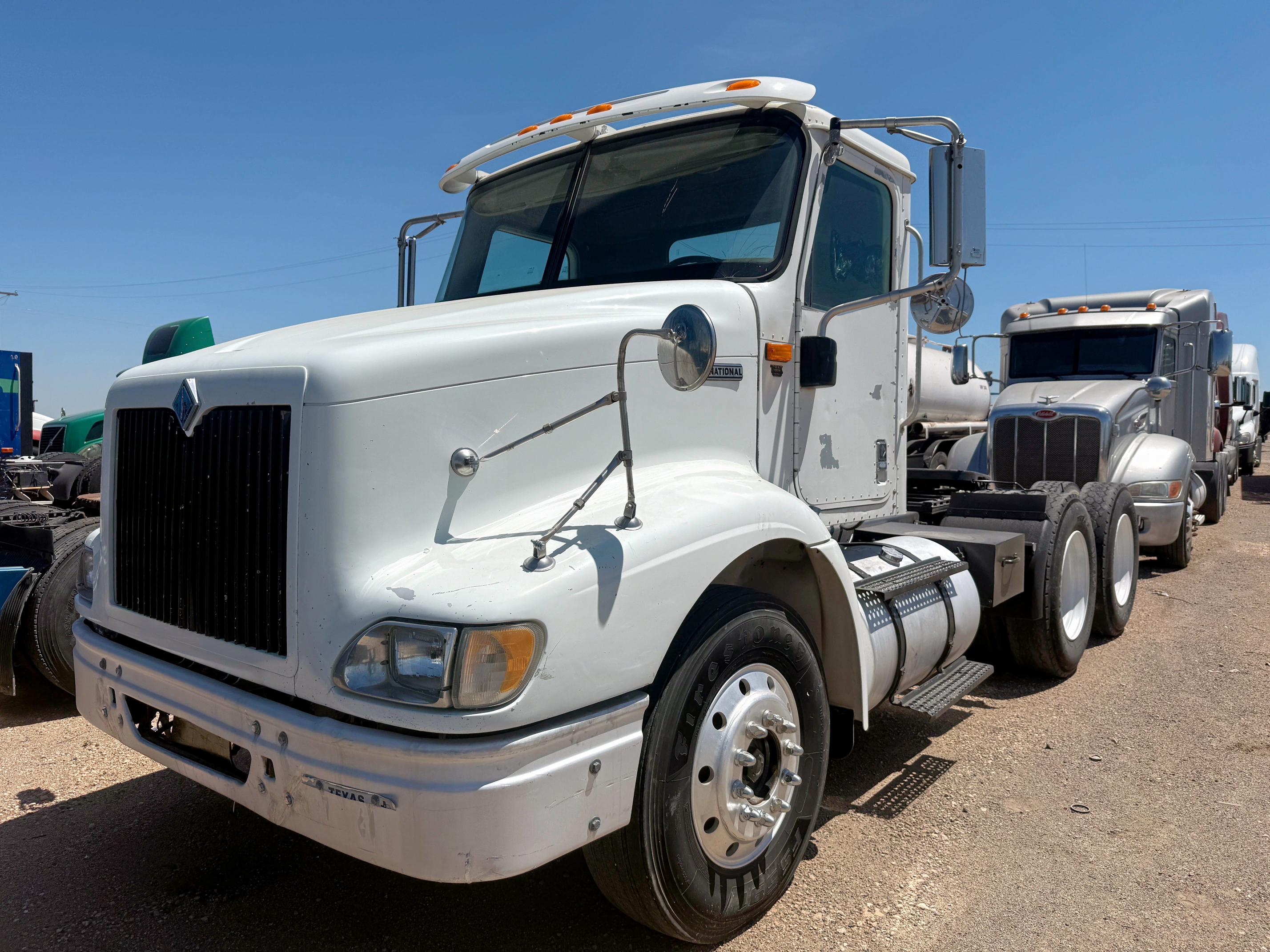INTERNATIONAL 9100 9100I 2000 white tractor diesel 1HSCBAER3YJ043541 photo #3