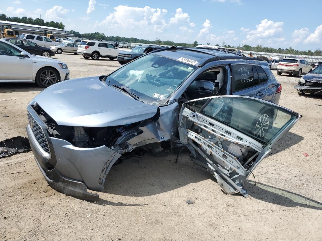 TOYOTA COROLLA CROSS XLE