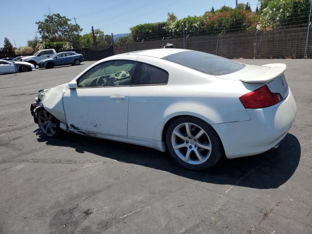INFINITI G35 2004 white  gas JNKCV54E94M828465 photo #3