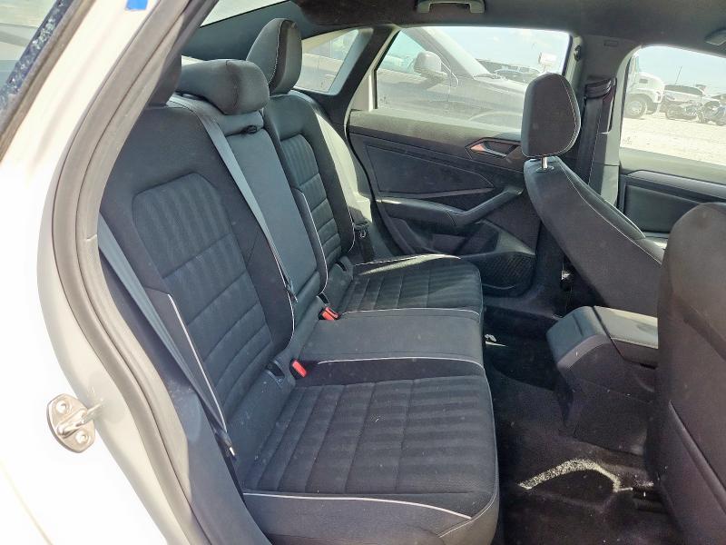 2024 VOLKSWAGEN JETTA SPOR 3VWAM7BU8RM032252