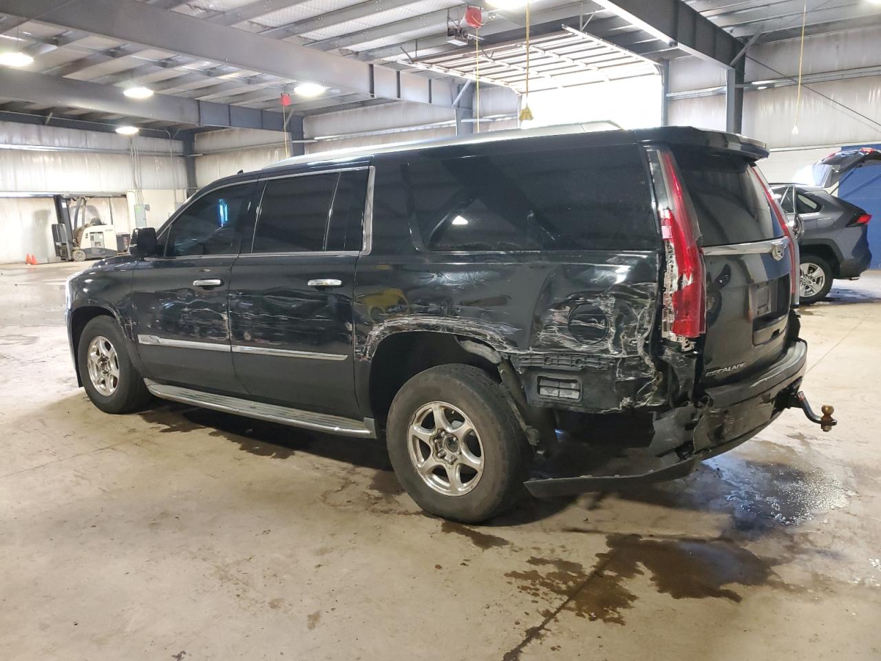 CADILLAC ESCALADE ESV