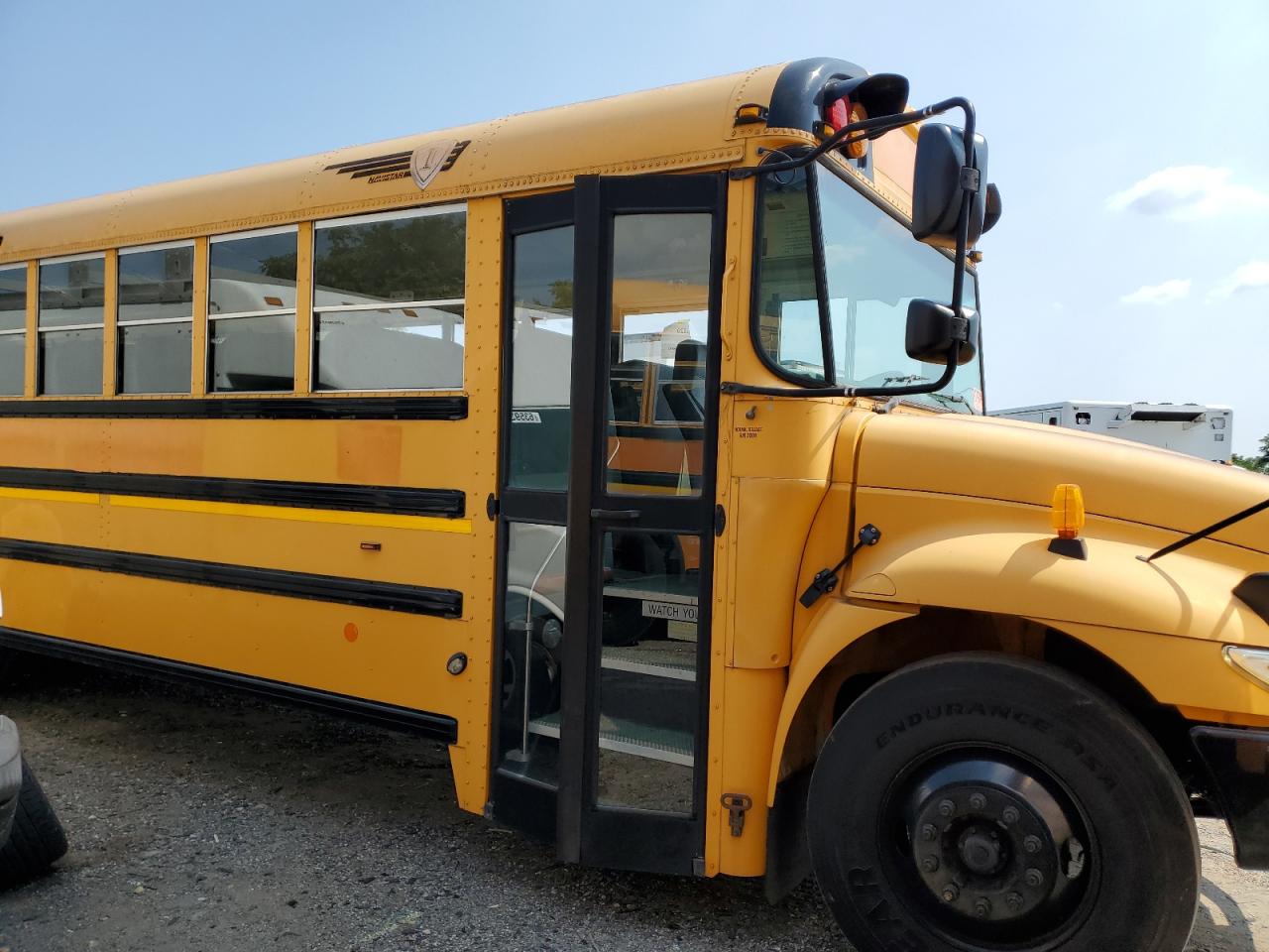 Lot #3208785373 2014 IC CORPORATION 3000 CE