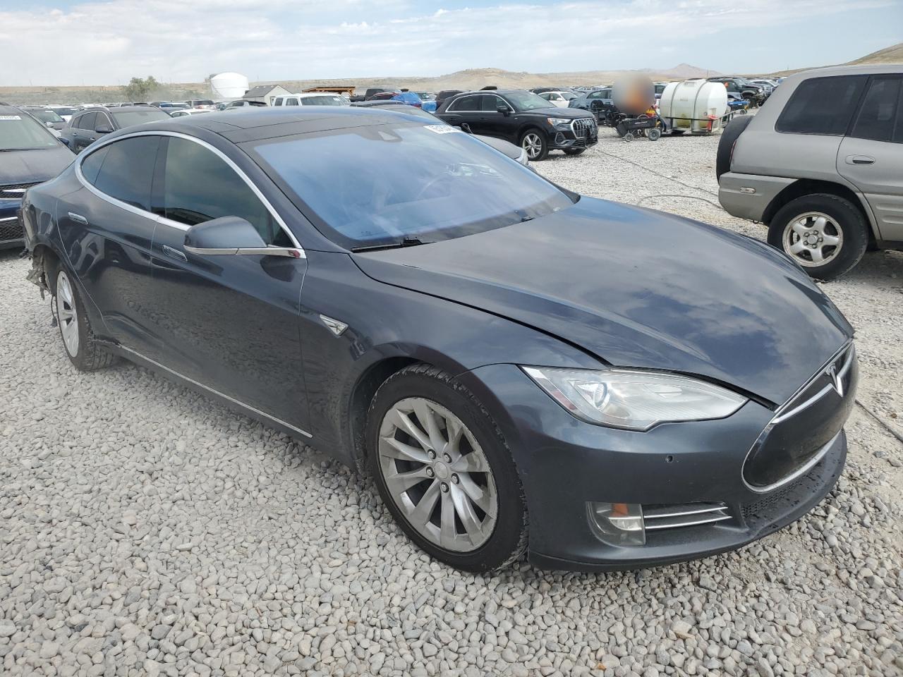 TESLA MODEL S