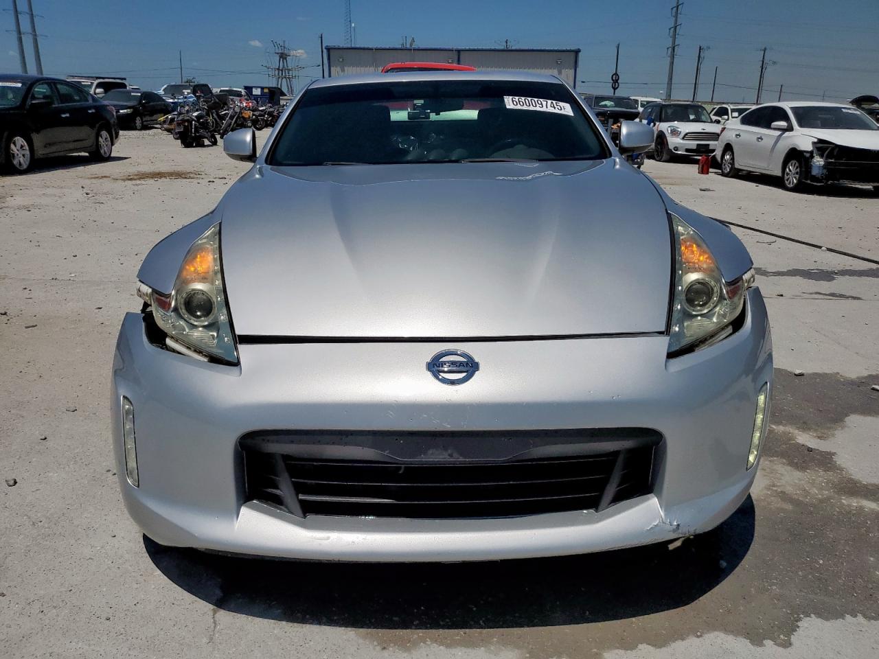 NISSAN 370Z BASE