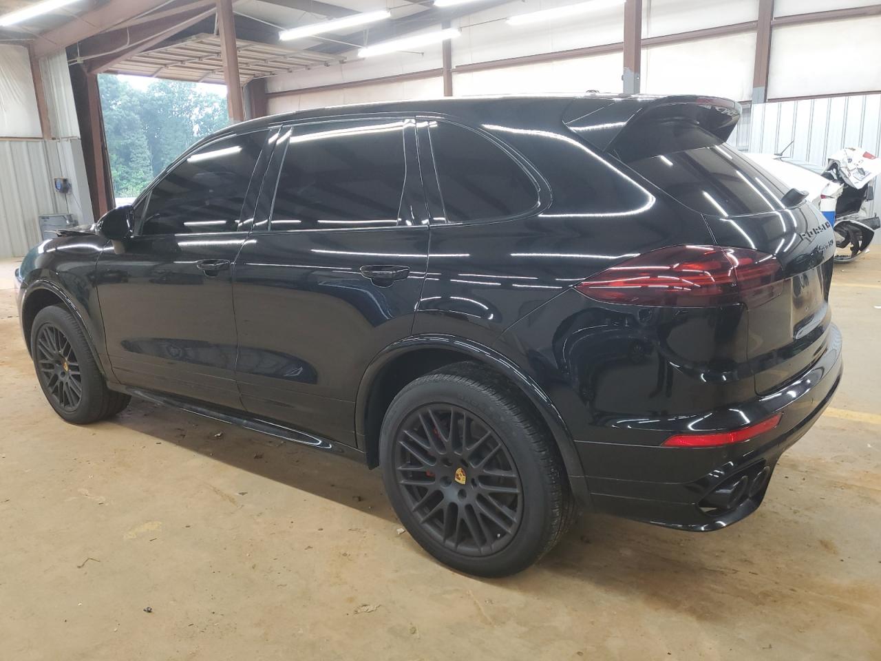 PORSCHE CAYENNE GTS