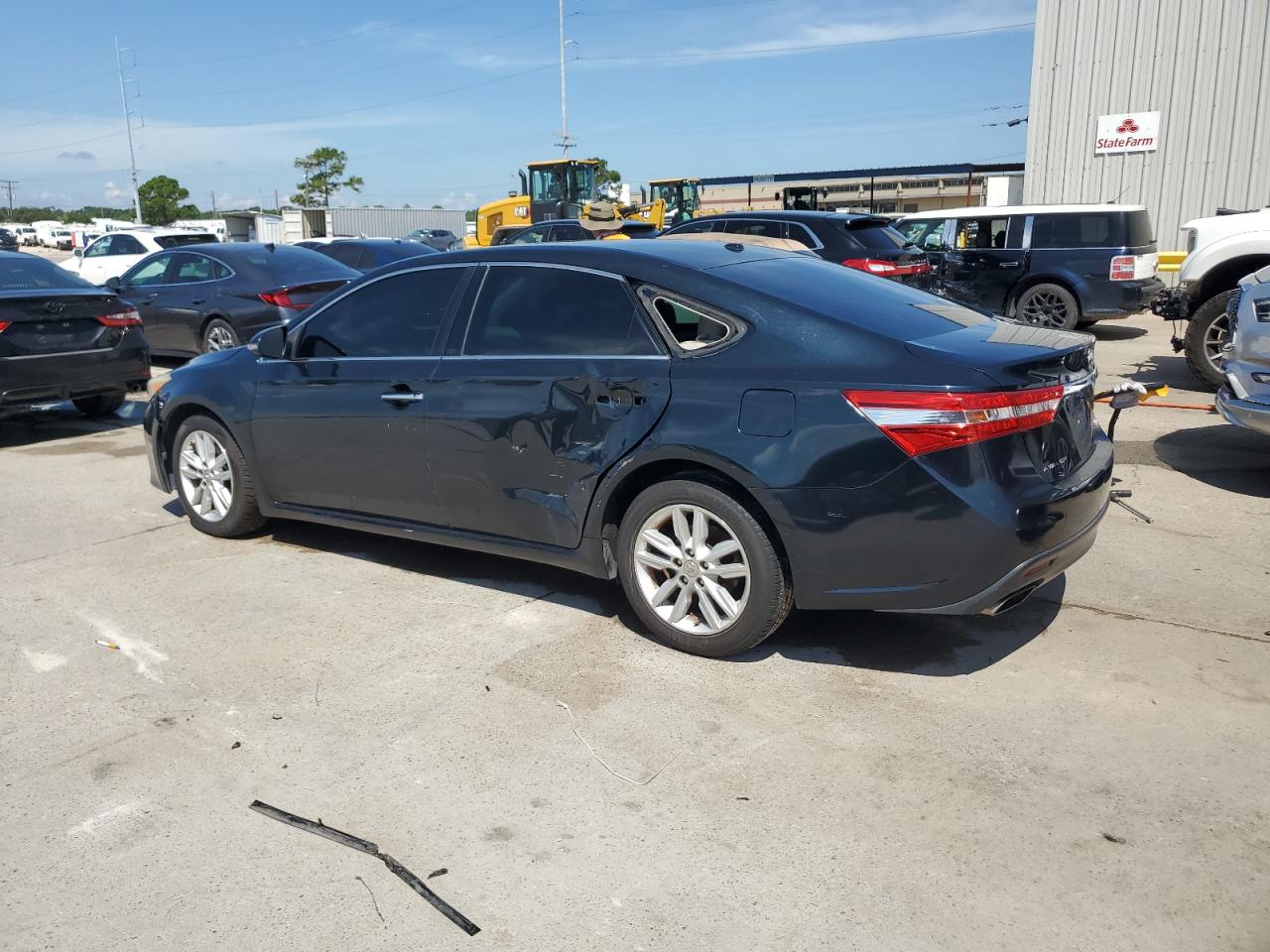 TOYOTA AVALON XLE
