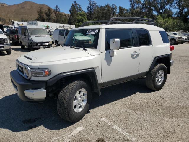 TOYOTA FJ CRUISER