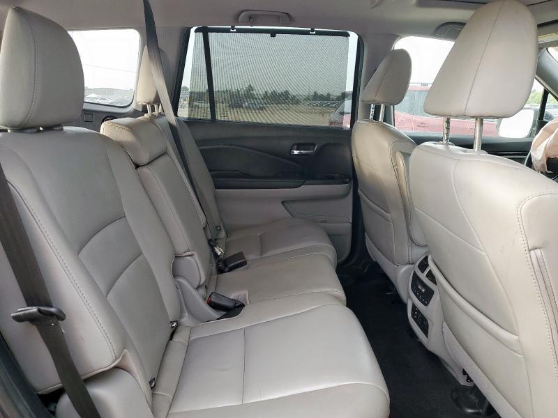 2018 HONDA PILOT TOUR 5FNYF6H99JB024436