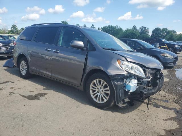 2017 TOYOTA SIENNA XLE 5TDYZ3DC3HS890839
