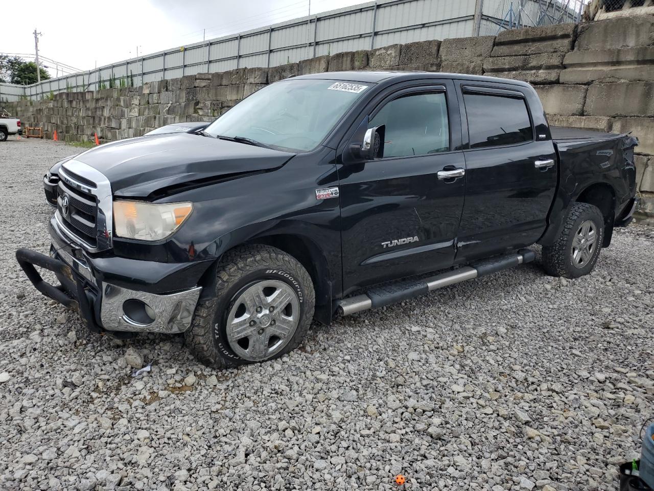 TOYOTA TUNDRA CREWMAX SR5