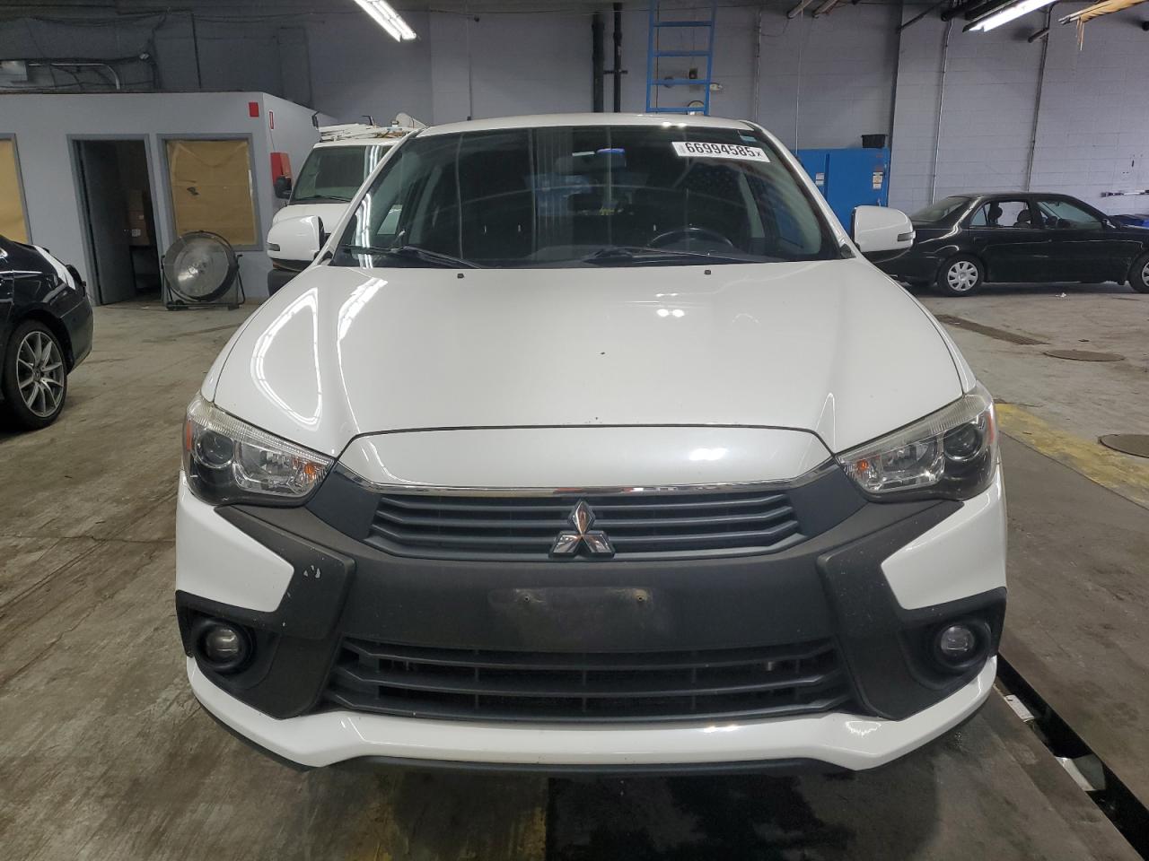 MITSUBISHI OUTLANDER ES